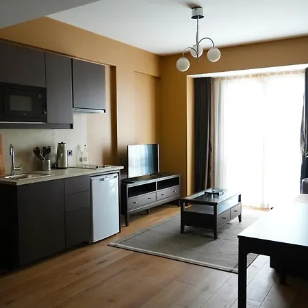 Servi House - Aparthotel *