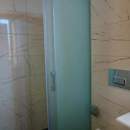 Aparthotel Servi House -
