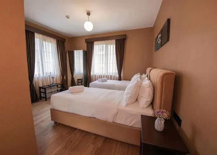 Servi House - アパートホテル 3*