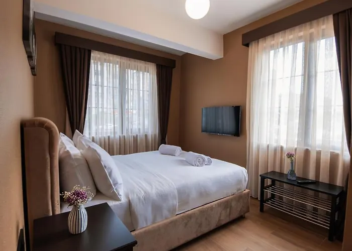 アパートホテル Servi House - 3*