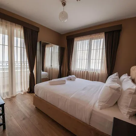 Servi House - Aparthotel