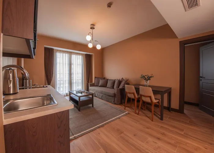 Servi House - Aparthotel 3*