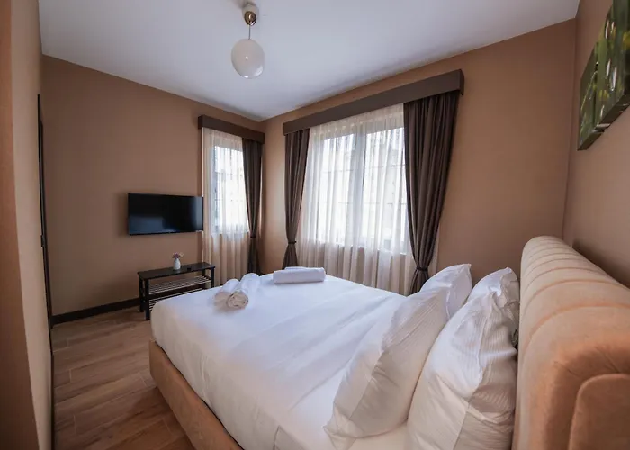 Servi House - Aparthotel 3*