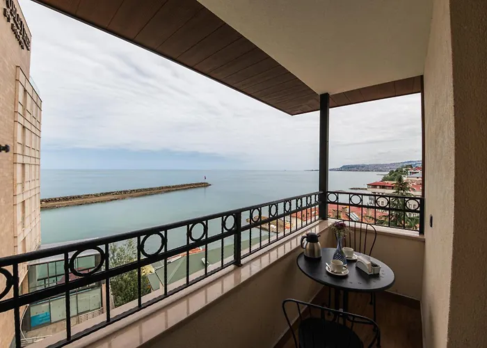 Servi House - Aparthotel 3*