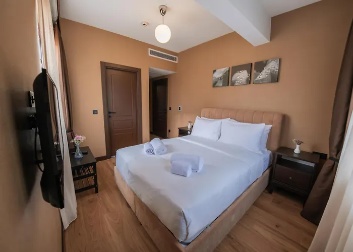 Servi House - Aparthotel 3*