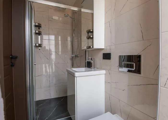 Aparthotel Servi House - 3*